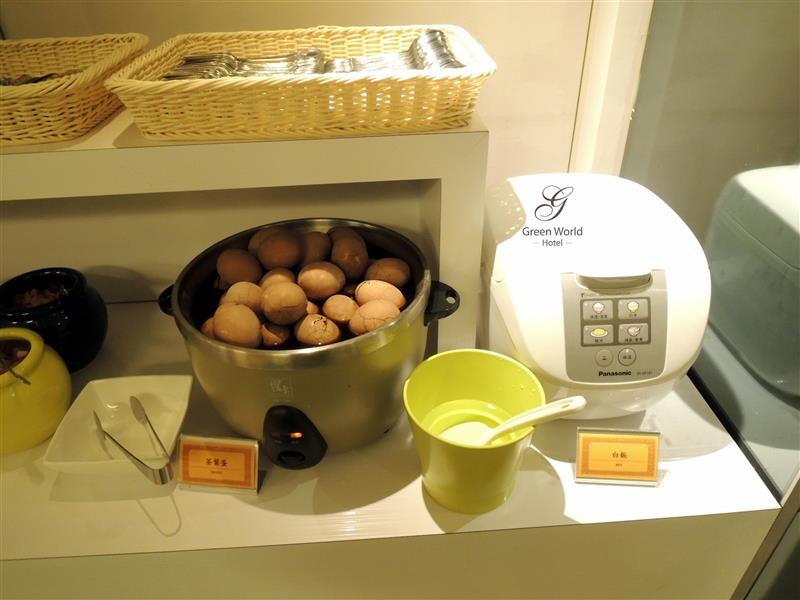 Green World Hotel ZhongHua 洛碁中華大飯店 082.jpg