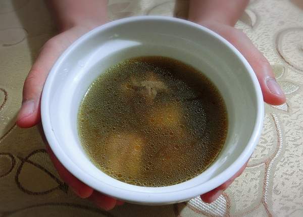 易家滴雞精：【哺媽咪】易家滴雞精 / 宅配調理養生飲 / 兒童、孕婦