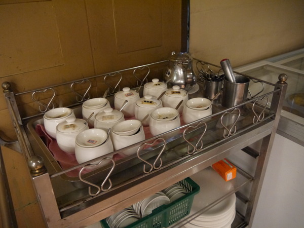 廣香龍華樓餐廳：【台北美食】廣香龍華樓餐廳。板橋港式飲茶。吃到飽。尾牙年菜