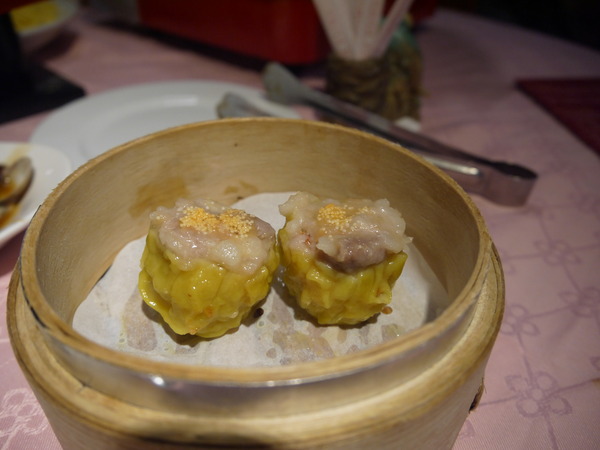 廣香龍華樓餐廳：【台北美食】廣香龍華樓餐廳。板橋港式飲茶。吃到飽。尾牙年菜