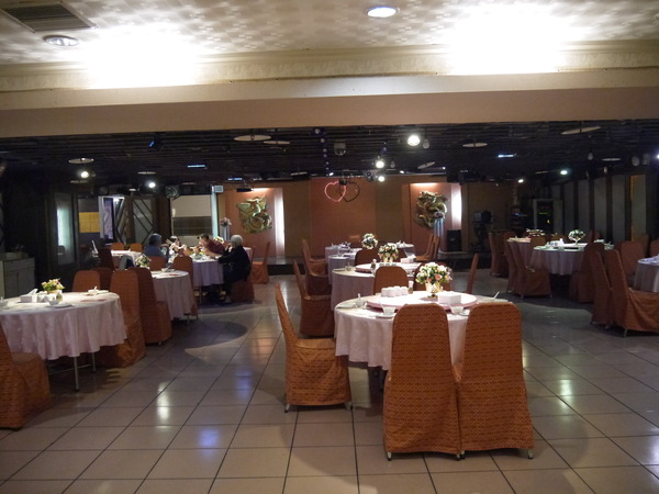 廣香龍華樓餐廳：【台北美食】廣香龍華樓餐廳。板橋港式飲茶。吃到飽。尾牙年菜