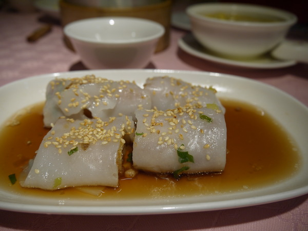 廣香龍華樓餐廳：【台北美食】廣香龍華樓餐廳。板橋港式飲茶。吃到飽。尾牙年菜