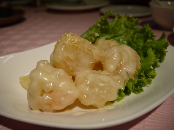 廣香龍華樓餐廳：【台北美食】廣香龍華樓餐廳。板橋港式飲茶。吃到飽。尾牙年菜