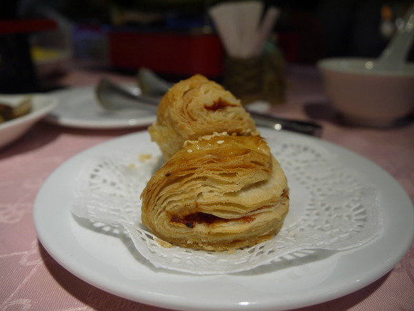 廣香龍華樓餐廳：【台北美食】廣香龍華樓餐廳。板橋港式飲茶。吃到飽。尾牙年菜