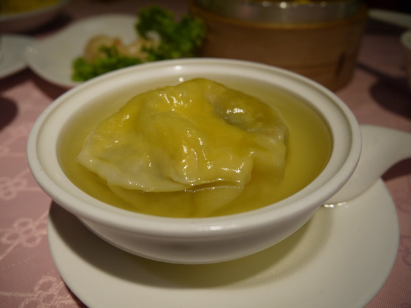 廣香龍華樓餐廳：【台北美食】廣香龍華樓餐廳。板橋港式飲茶。吃到飽。尾牙年菜