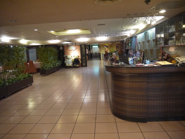 廣香龍華樓餐廳：【台北美食】廣香龍華樓餐廳。板橋港式飲茶。吃到飽。尾牙年菜