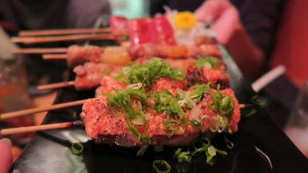 深夜食堂：【新竹車站美食】深夜食堂－串燒。烤物。私房料理。各式獨特酒類｜道地日式風味｜新竹居酒屋