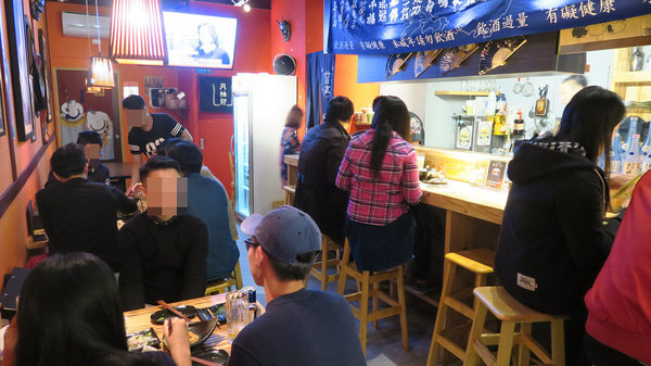 深夜食堂：【新竹車站美食】深夜食堂－串燒。烤物。私房料理。各式獨特酒類｜道地日式風味｜新竹居酒屋