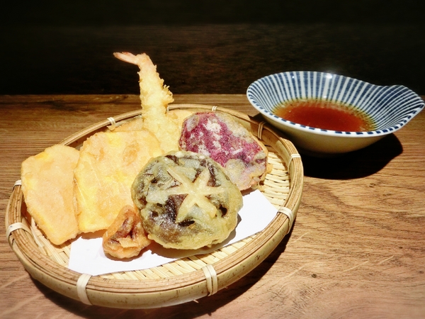 本陣屋讚岐製麵所：【台北@中山】本陣屋日式料理 / 烏龍麵 /台北中山區/ 捷運雙連站