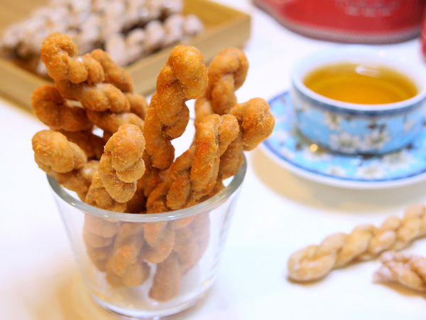 龍鑽烘炸手工麻花捲：龍鑽手工麻花捲。紮實香脆多種口味的小琉球伴手禮、宅配團購零食