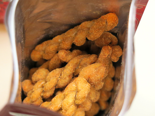 龍鑽烘炸手工麻花捲：龍鑽手工麻花捲。紮實香脆多種口味的小琉球伴手禮、宅配團購零食