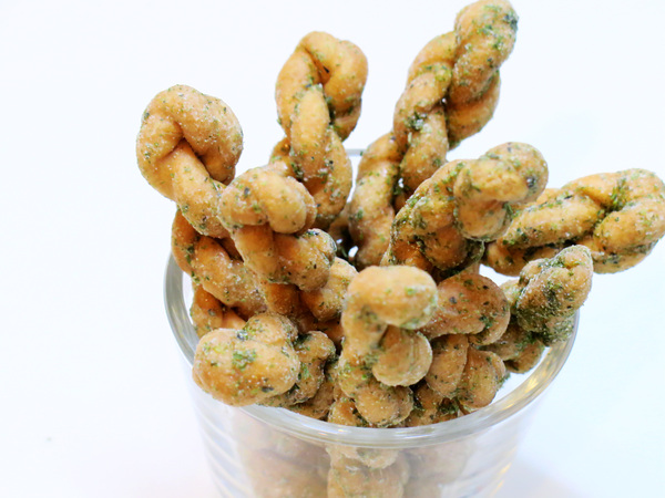 龍鑽烘炸手工麻花捲：龍鑽手工麻花捲。紮實香脆多種口味的小琉球伴手禮、宅配團購零食