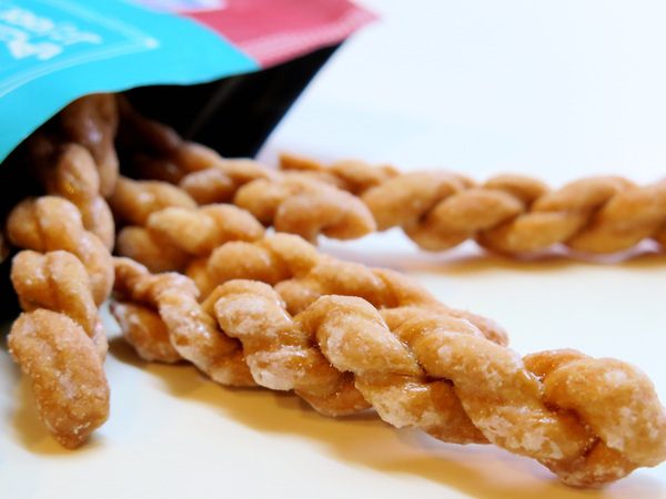 龍鑽烘炸手工麻花捲：龍鑽手工麻花捲。紮實香脆多種口味的小琉球伴手禮、宅配團購零食