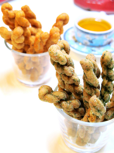 龍鑽烘炸手工麻花捲：龍鑽手工麻花捲。紮實香脆多種口味的小琉球伴手禮、宅配團購零食