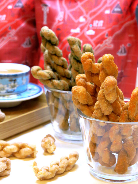 龍鑽烘炸手工麻花捲：龍鑽手工麻花捲。紮實香脆多種口味的小琉球伴手禮、宅配團購零食