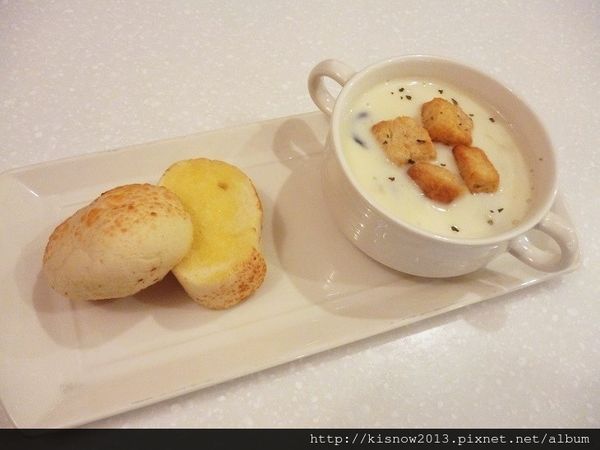 亞米33-湯和麵包.JPG