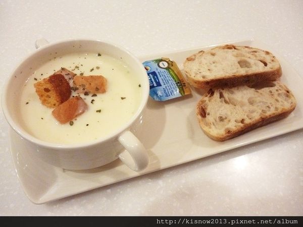亞米36-濃湯和麵包.JPG