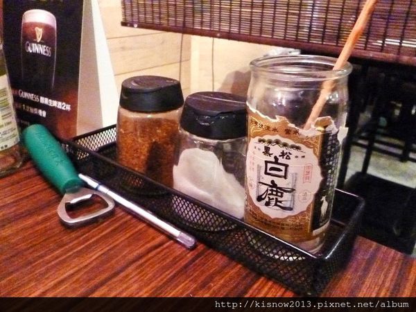 老串燒10-桌上醬料.JPG