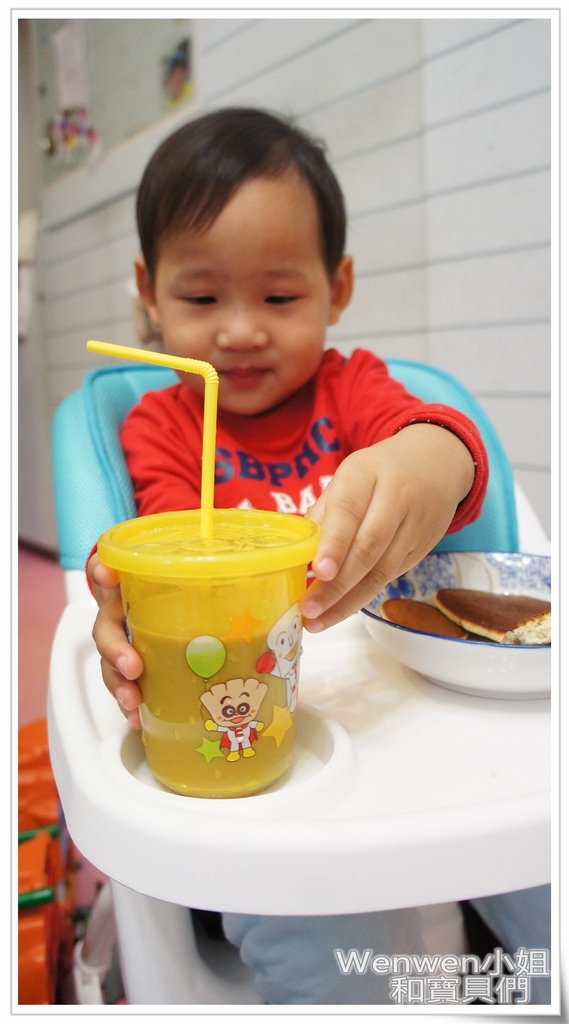 ViViBABY二段式兒童餐椅 (14).JPG