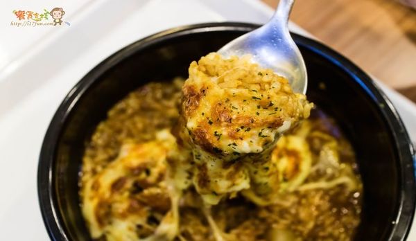 口力口里迷人咖哩燒飯專門(豐原愛買店)：口力口里 ~迷人咖哩燒飯專門~ 咖哩控不能錯過的平價咖哩餐廳