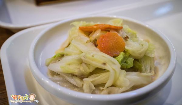 口力口里迷人咖哩燒飯專門(豐原愛買店)：口力口里 ~迷人咖哩燒飯專門~ 咖哩控不能錯過的平價咖哩餐廳