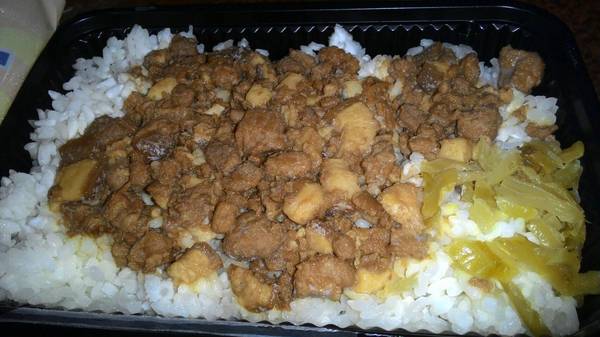 明誠炒米粉：明誠炒米粉