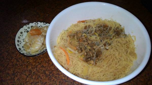 明誠炒米粉：明誠炒米粉