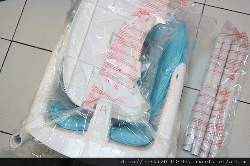 ViViBABY 安全兒童餐椅 (2).JPG