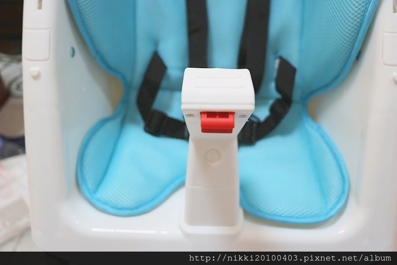 ViViBABY 安全兒童餐椅 (10).JPG