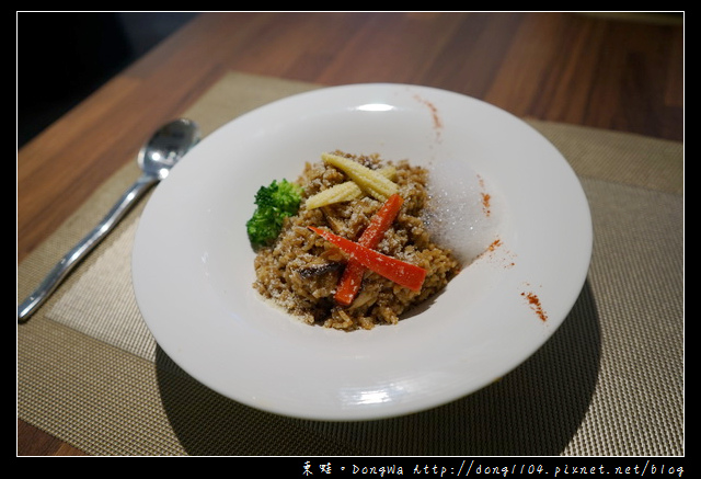 【桃園食記】桃園法式素食料理|艾維農歐風素食|Taoyuan Fine Dining / Vegetarian / Delivery Cake