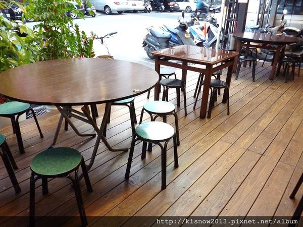 尚鑫8-戶外座位.JPG