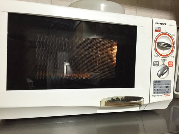 明誠炒米粉：[宅配]明誠炒米粉-接單現做的冷凍宅配美食，還有手工炒麵和打拋豬肉飯，方便又美味!