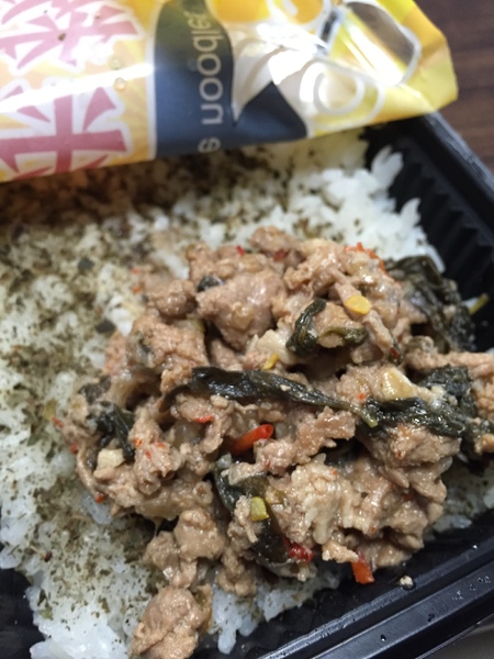 明誠炒米粉：[宅配]明誠炒米粉-接單現做的冷凍宅配美食，還有手工炒麵和打拋豬肉飯，方便又美味!