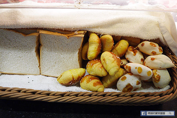 宜蘭民宿【波卡拉渡假會館】一起旅行去!時尚豪華4人房。溫泉民宿。礁溪泡湯