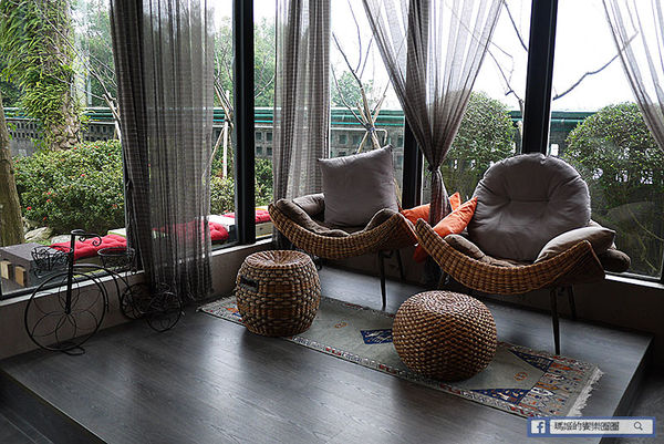 宜蘭民宿【波卡拉渡假會館】一起旅行去!時尚豪華4人房。溫泉民宿。礁溪泡湯