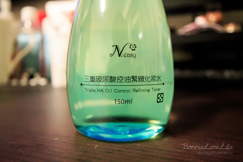 保養 / 三重玻尿酸及角鯊烷全方位保濕組合，採用日本、德國原料，安全天然的各種萃取精華，全方位照護各種肌膚。