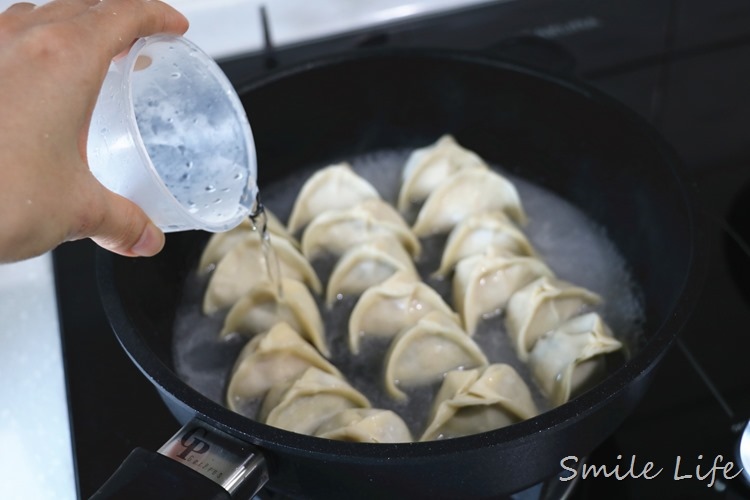 ▌好食味▌網購美食「貓咪啃餃子」宅配松阪豬手工水餃／雞捲