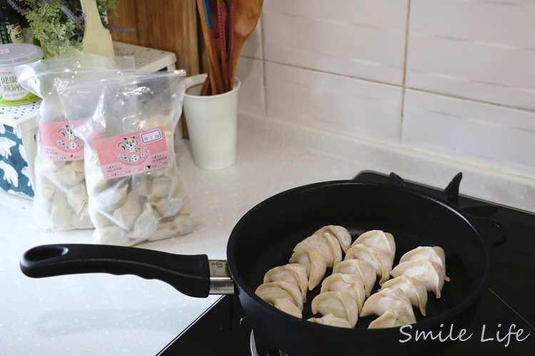 ▌好食味▌網購美食「貓咪啃餃子」宅配松阪豬手工水餃／雞捲