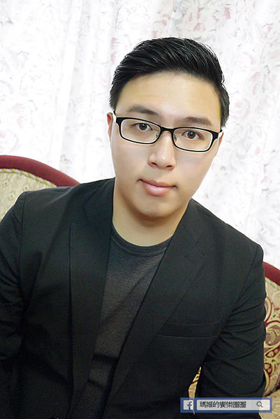 型男必備【SUN&H變色髮蠟】宅男大變身～瞬間變型男。魔幻造型髮臘。不油、不易掉色