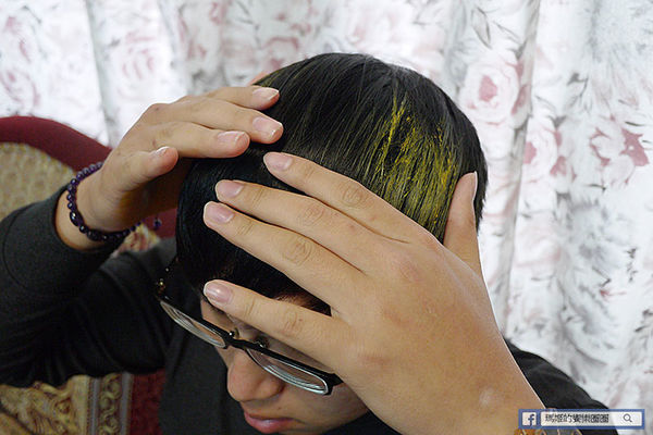 型男必備【SUN&H變色髮蠟】宅男大變身～瞬間變型男。魔幻造型髮臘。不油、不易掉色