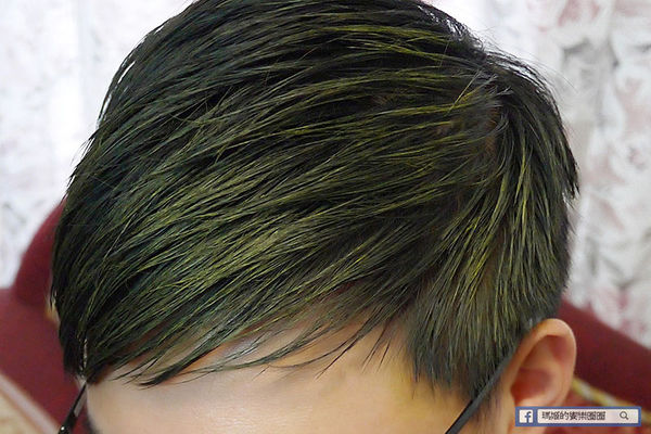 型男必備【SUN&H變色髮蠟】宅男大變身～瞬間變型男。魔幻造型髮臘。不油、不易掉色