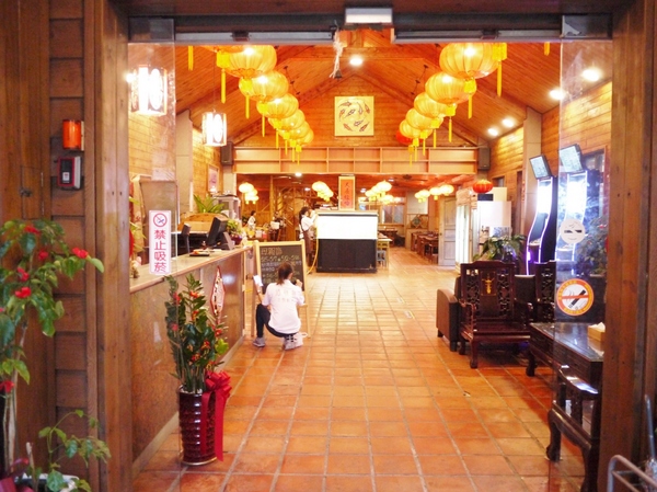 活跳跳活蝦餐廳：活跳跳活蝦餐廳-