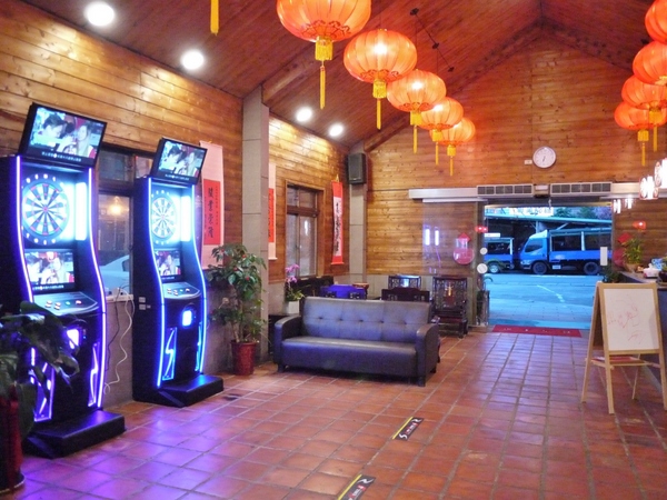 活跳跳活蝦餐廳：活跳跳活蝦餐廳-