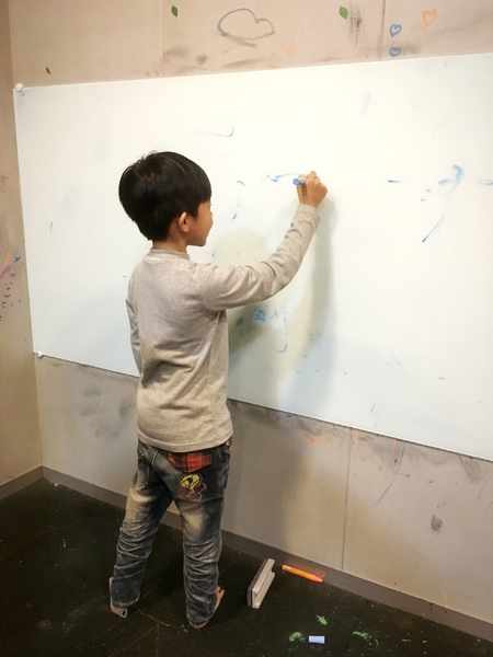 活跳跳活蝦餐廳：【桃園市】活跳跳活蝦餐廳 / 桃園市 / 活蝦料理 / 海鮮餐廳 內附小孩遊樂區、飛鏢機、停車場