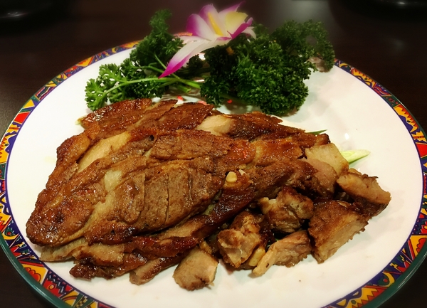 活跳跳活蝦餐廳：【桃園市】活跳跳活蝦餐廳 / 桃園市 / 活蝦料理 / 海鮮餐廳 內附小孩遊樂區、飛鏢機、停車場