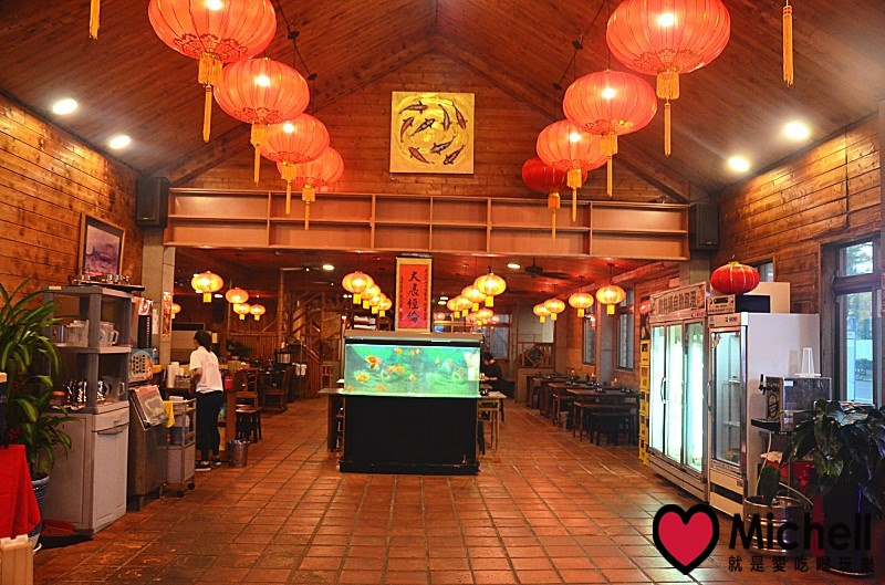 桃園市【活跳跳活蝦餐廳】