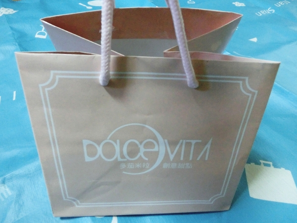 DolceVita多茄米拉創意甜點：【宅配甜點】DolceVita多茄米拉創意甜點 / 母親節蛋糕/米拉繽紛塔9入繽紛禮盒