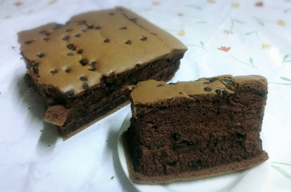 胖貢貢古早味蛋糕：【台北@士林】 胖貢貢 /古早味蛋糕/ 芝山捷運站1號出口