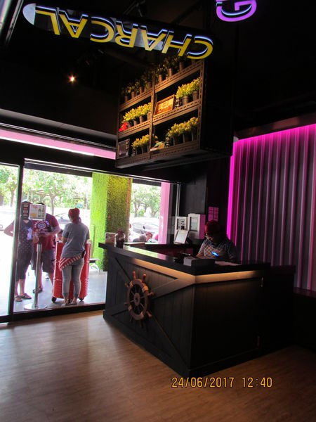 1498574948-668157833_n.jpg?v=1498574953