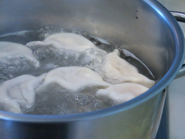 惡魔撒蛋：惡魔撒蛋。不必沾醬就好好吃的宅配水餃/ 多種口味/ 團購美食團